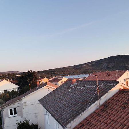 Apartmani Ljubo Primošten المظهر الخارجي الصورة