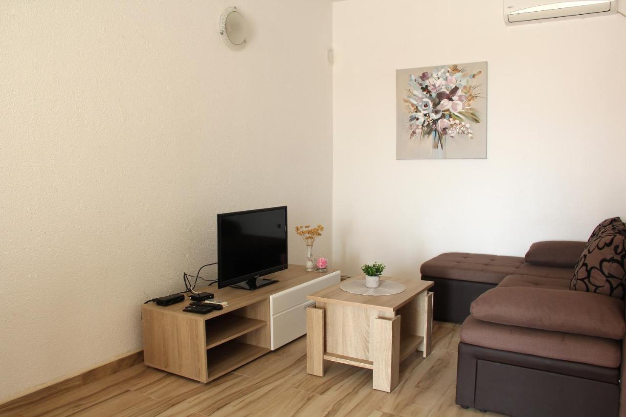 Apartmani Ljubo Primošten المظهر الخارجي الصورة