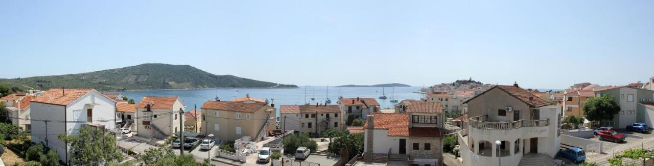 Apartmani Ljubo Primošten المظهر الخارجي الصورة