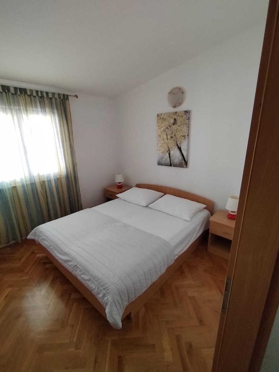 Apartmani Ljubo Primošten المظهر الخارجي الصورة