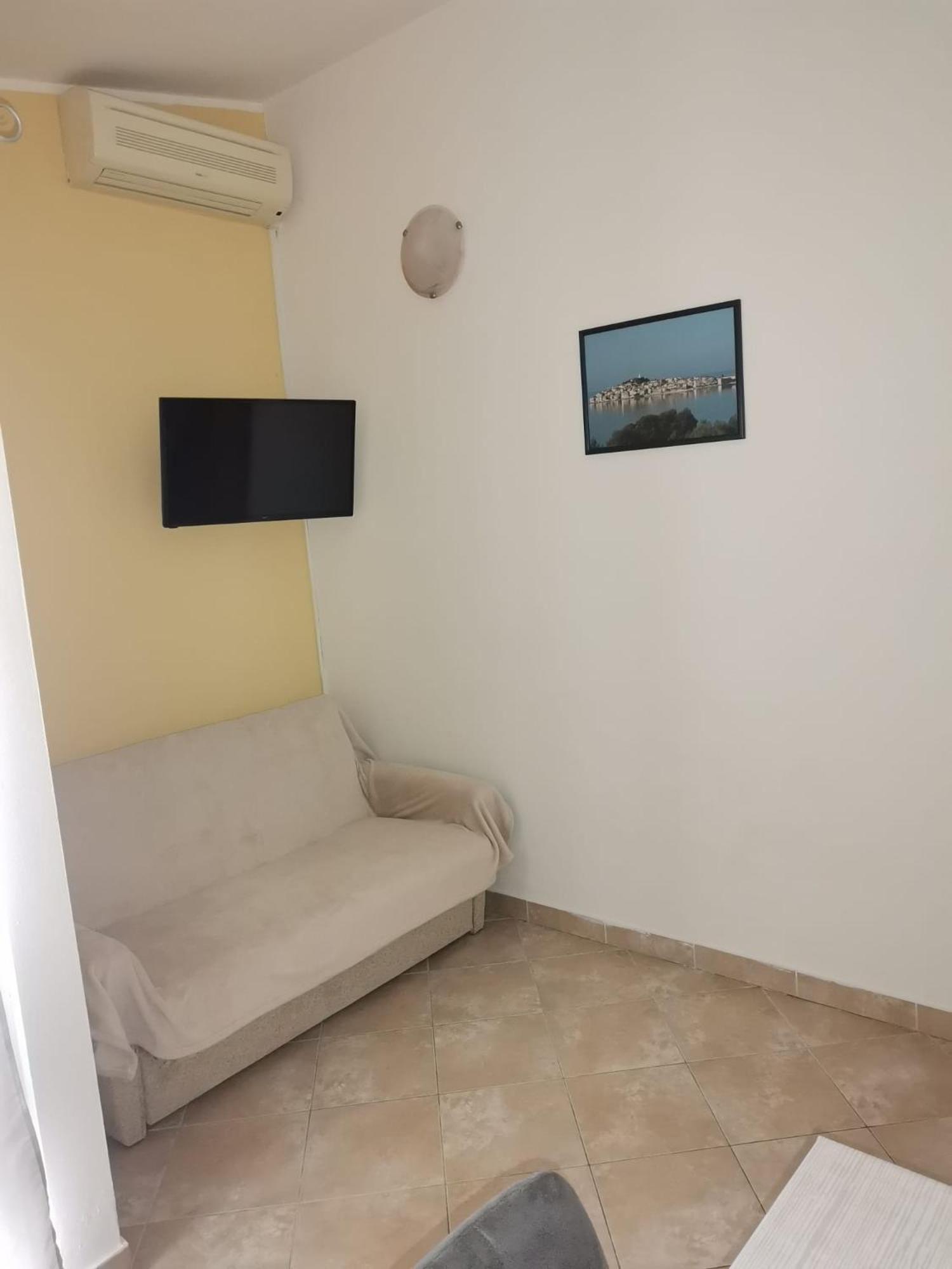 Apartmani Ljubo Primošten المظهر الخارجي الصورة