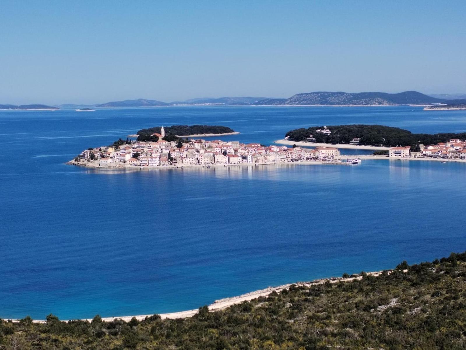 Apartmani Ljubo Primošten المظهر الخارجي الصورة