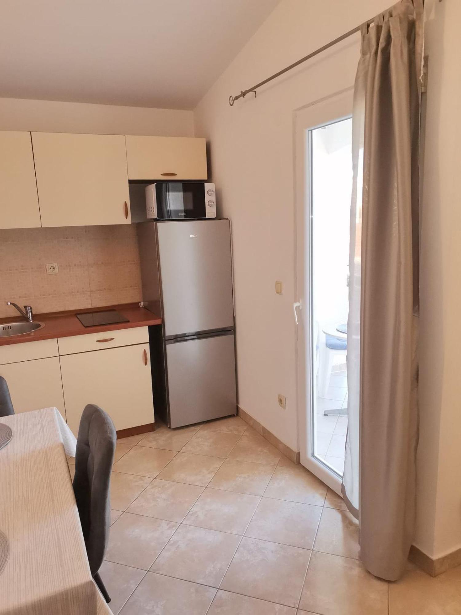 Apartmani Ljubo Primošten المظهر الخارجي الصورة